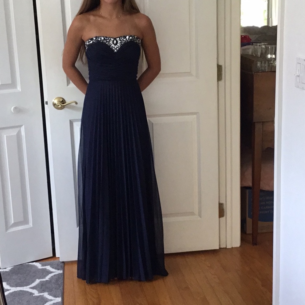 B Darlin prom dress